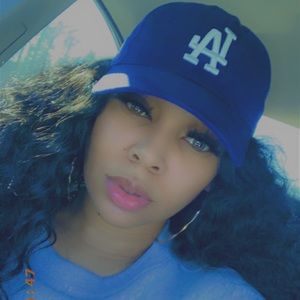 Meet your Posher, Michaela